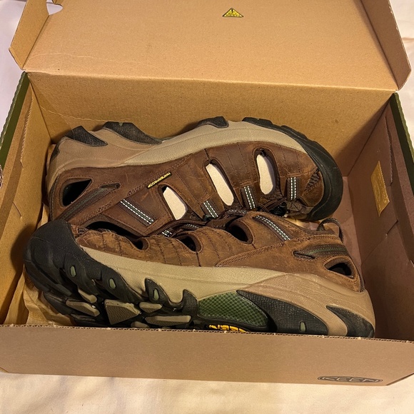 Keen Other - KEEN Mens Arroyo II  size 11  Hiking Shoe/sandal